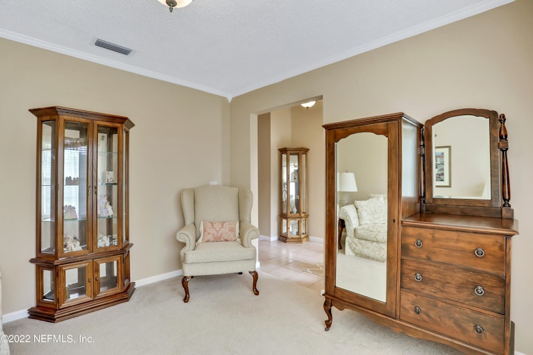 Photo 11 of 32 - 12669 Eaglesham Dr, Jacksonville, FL 32225