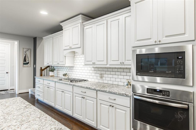 Photo 17 of 38 - 16818 Caney Mountain Dr, Humble, TX 77346