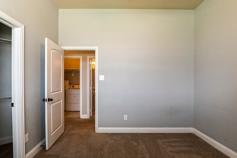 Photo 14 of 26 - 1101 Colonial Dr, Royse City, TX 75189
