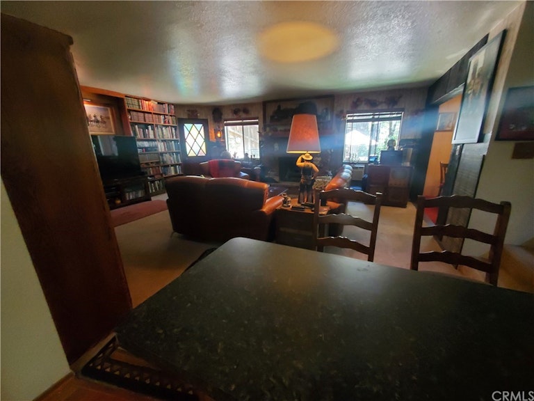 Photo 6 of 33 - 24937 Faulhorn Dr, Crestline, CA 92325