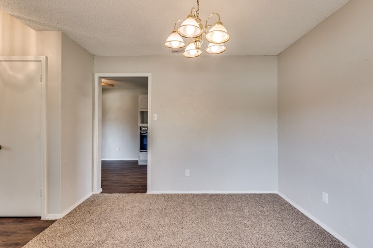 Photo 13 of 28 - 3917 Lois Cir, Rowlett, TX 75088