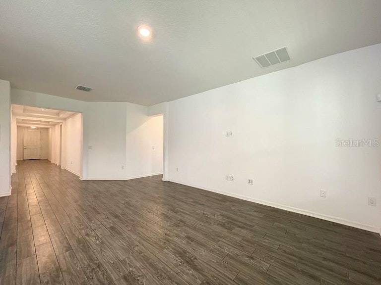 Photo 13 of 37 - 10639 Cardera Dr, Riverview, FL 33578