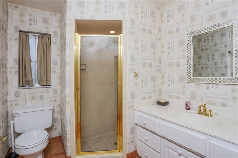 Photo 20 of 25 - 1550 Eastbrook Dr, Sarasota, FL 34231