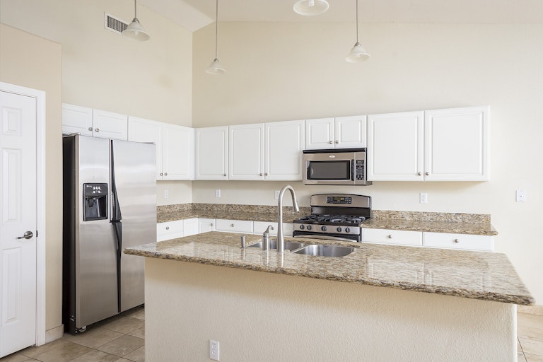 Photo 4 of 25 - 5460 W Kesler Ln, Chandler, AZ 85226