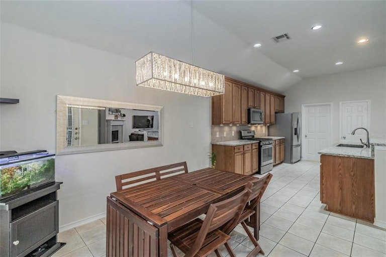 Photo 20 of 32 - 7816 Riverwalk Trl, McKinney, TX 75070