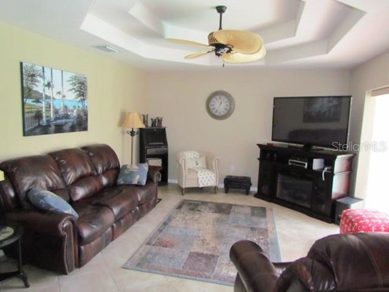Photo 8 of 20 - 2129 Date Palm Way, Venice, FL 34292