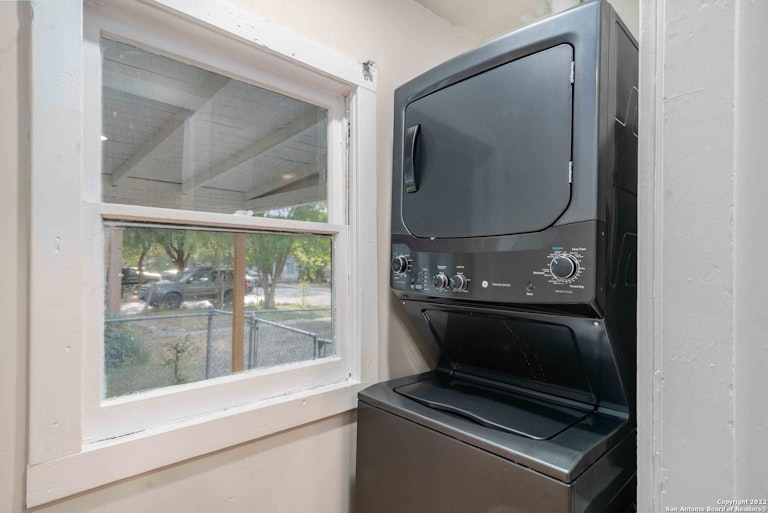 Photo 19 of 24 - 1720 El Monte Blvd, San Antonio, TX 78201