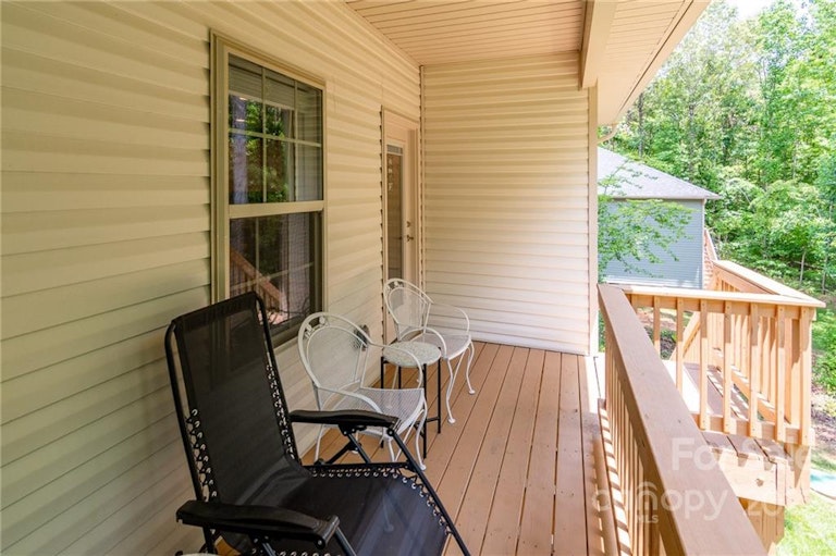 Photo 37 of 48 - 156 Wylie Trl, Statesville, NC 28677