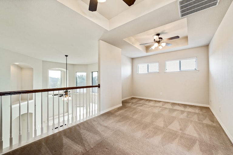 Photo 6 of 26 - 4310 Bluffview Dr, Sachse, TX 75048