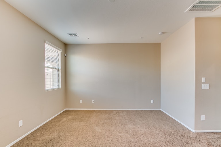 Photo 17 of 30 - 2614 W Gaby Rd, Phoenix, AZ 85041