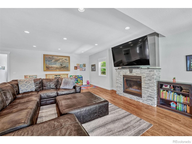 Photo 5 of 40 - 2039 S Gilpin St, Denver, CO 80210