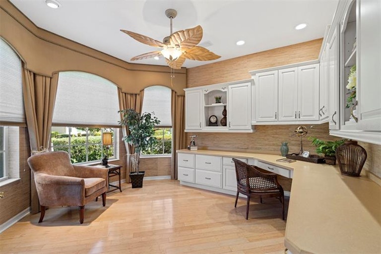 Photo 11 of 42 - 1312 Copperwood Dr, Osprey, FL 34229
