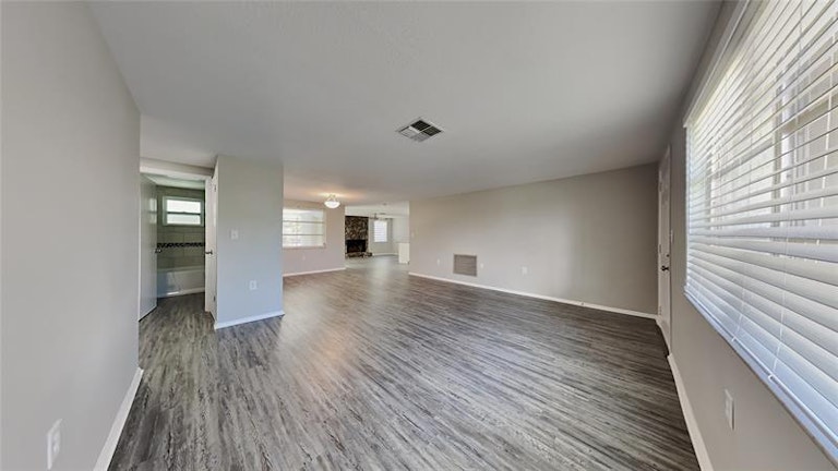 Photo 5 of 15 - 6712 Sea Ranch Dr, Hudson, FL 34667