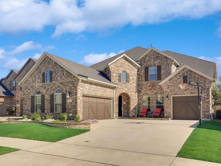 Photo 2 of 40 - 1412 9th St, Argyle, TX 76226
