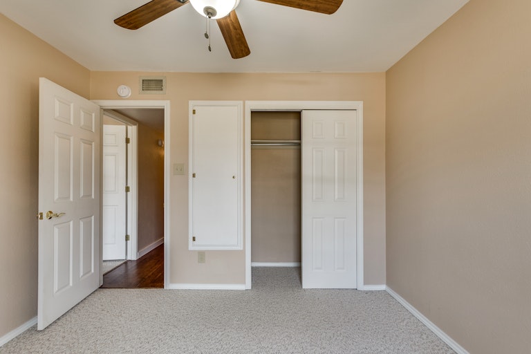 Photo 22 of 27 - 734 Red Wing Dr, Lewisville, TX 75067