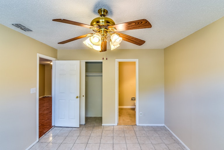Photo 12 of 27 - 145 Mexicali Ave, Kissimmee, FL 34743