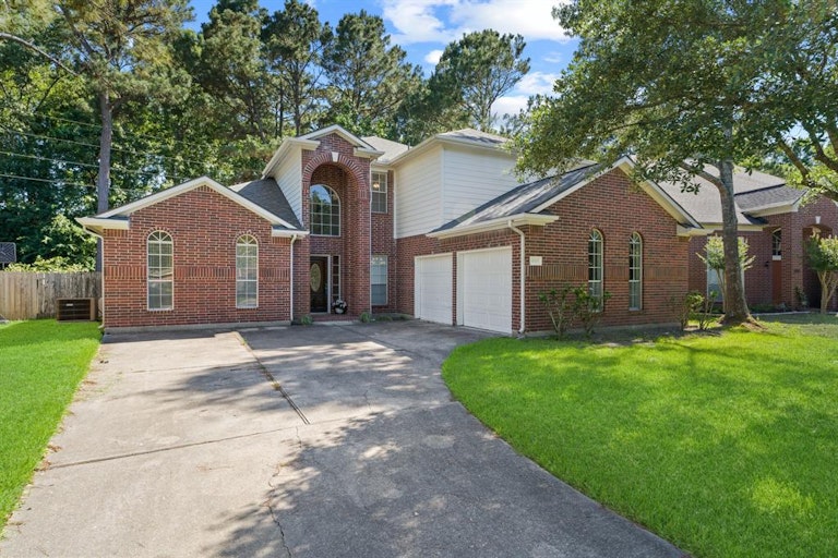 Photo 1 of 26 - 18115 Polo Meadow Dr, Humble, TX 77346