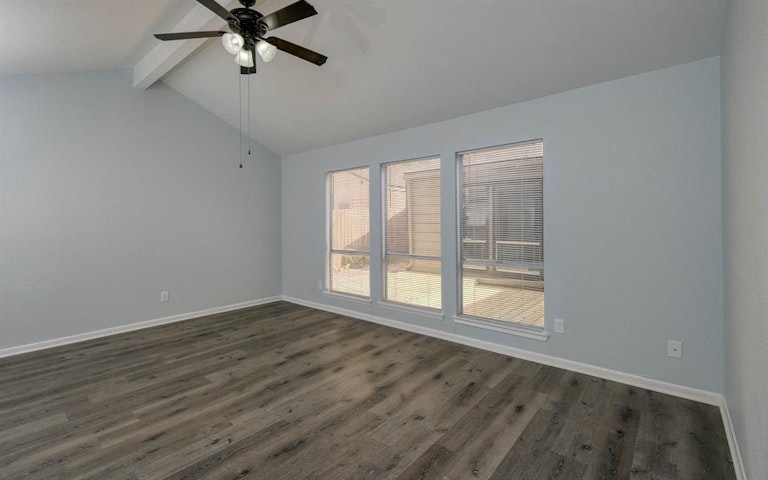 Photo 13 of 27 - 13411 Ravensway Dr, Cypress, TX 77429