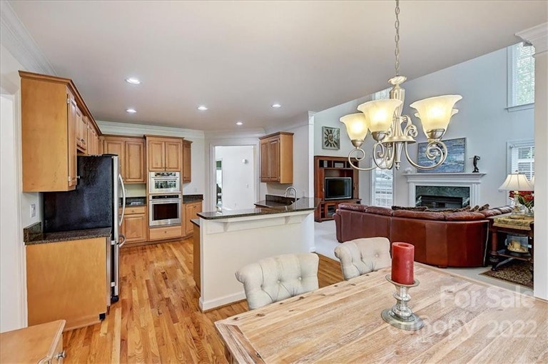 Photo 11 of 48 - 14636 Northgreen Dr, Huntersville, NC 28078