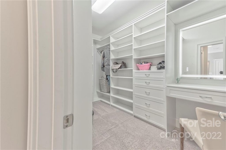 Photo 24 of 48 - 509 Lacebark Elm Ct, Matthews, NC 28104