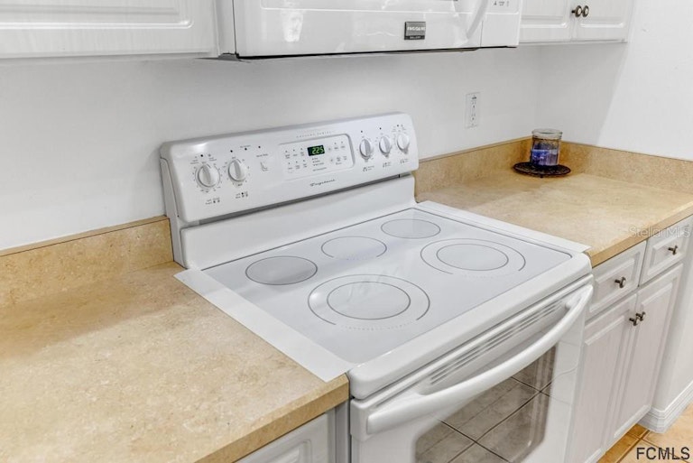Photo 17 of 60 - 52 Rockefeller Dr, Palm Coast, FL 32164