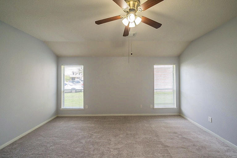 Photo 21 of 29 - 4115 Tree Mist Ct, Humble, TX 77346