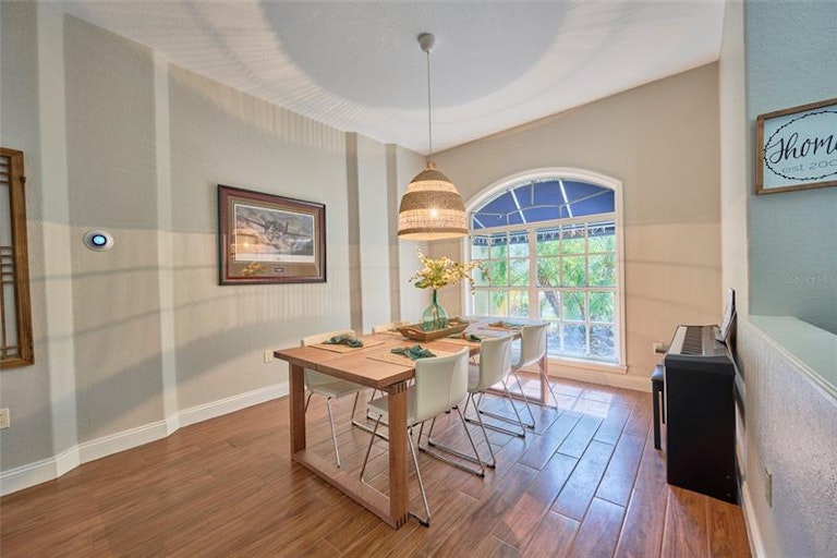 Photo 10 of 63 - 653 Hart Lake Dr, Winter Haven, FL 33884