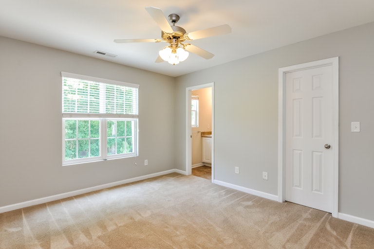 Photo 14 of 25 - 1401 Plexor Ln, Knightdale, NC 27545