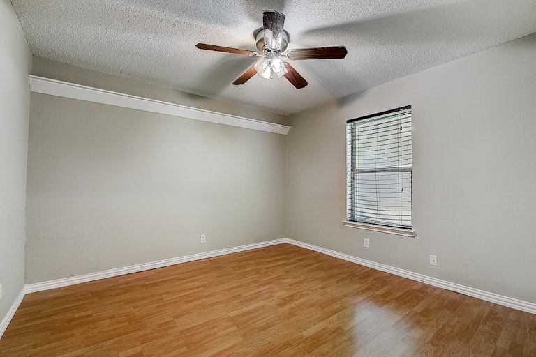 Photo 21 of 29 - 669 Thompson Dr, Coppell, TX 75019