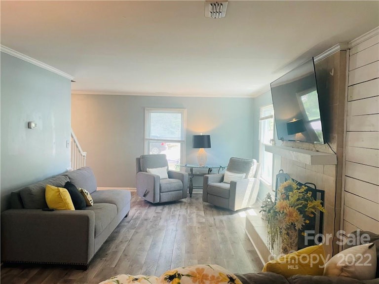 Photo 6 of 17 - 7109 Spring Morning Ln #7, Charlotte, NC 28227