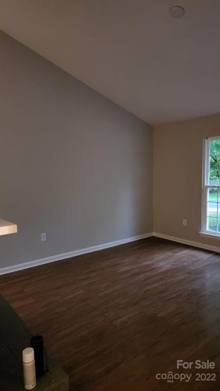 Photo 4 of 15 - 7937 Latchington Ct, Charlotte, NC 28227