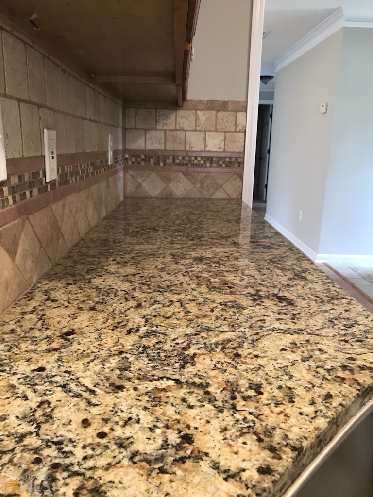 Photo 13 of 29 - 210 Buck Creek Dr, Covington, GA 30016