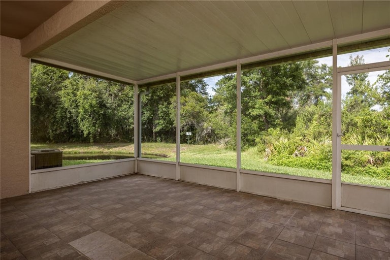 Photo 11 of 30 - 1434 Sedgwick Dr, Wesley Chapel, FL 33543