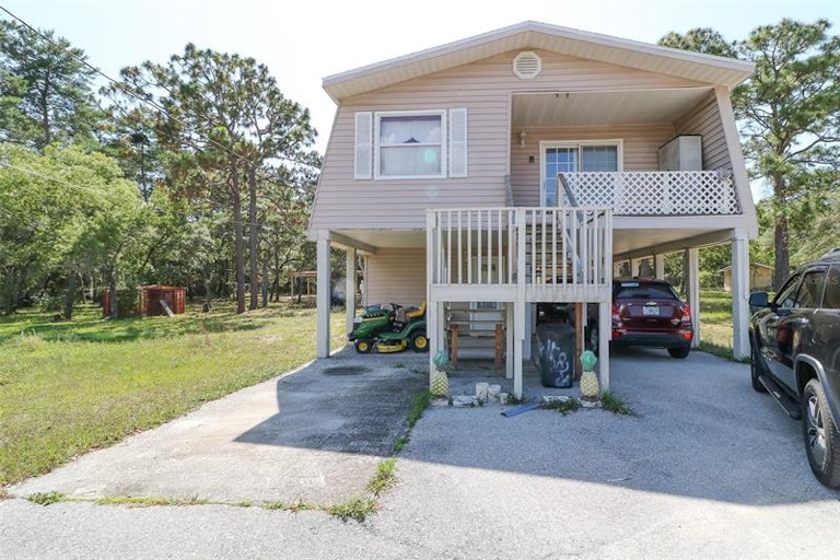 Photo 1 of 21 - 15825 Hicks Rd, Hudson, FL 34667
