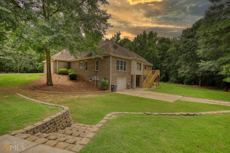 Photo 8 of 50 - 235 Newton Ridge Dr, Covington, GA 30014