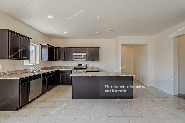 Photo 4 of 26 - 4997 S 237th Dr, Buckeye, AZ 85326