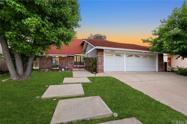 Photo 3 of 62 - 3492 Falcon Ridge Rd, Diamond Bar, CA 91765
