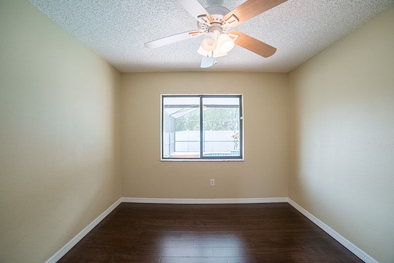 Photo 14 of 18 - 1014 Albamonte Ct, Oviedo, FL 32765