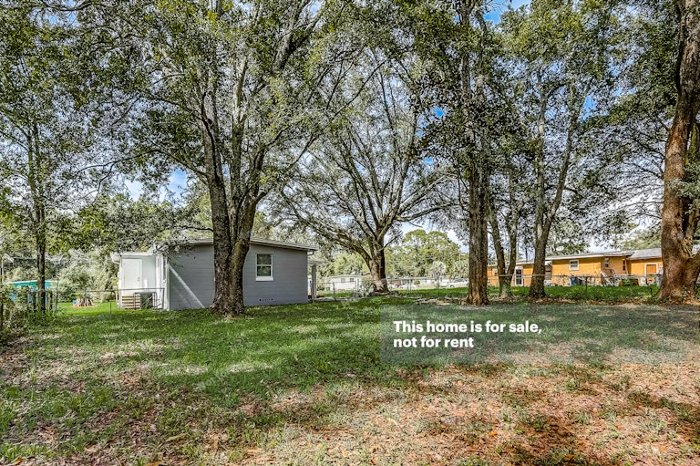 Photo 13 of 29 - 4030 Lockhart Dr N, Jacksonville, FL 32209