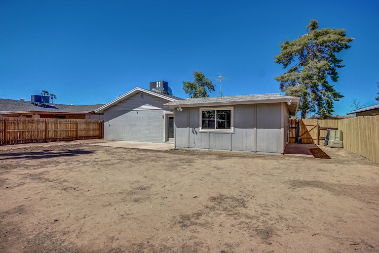 Photo 19 of 19 - 6977 W San Miguel Ave, Glendale, AZ 85303