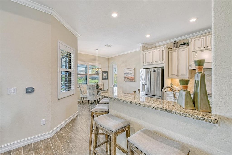 Photo 12 of 94 - 704 Moorings Way, Bradenton, FL 34212