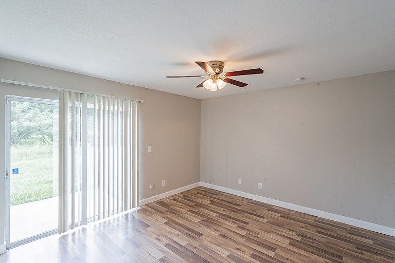 Photo 5 of 24 - 14843 Astrolyn St, Winter Garden, FL 34787