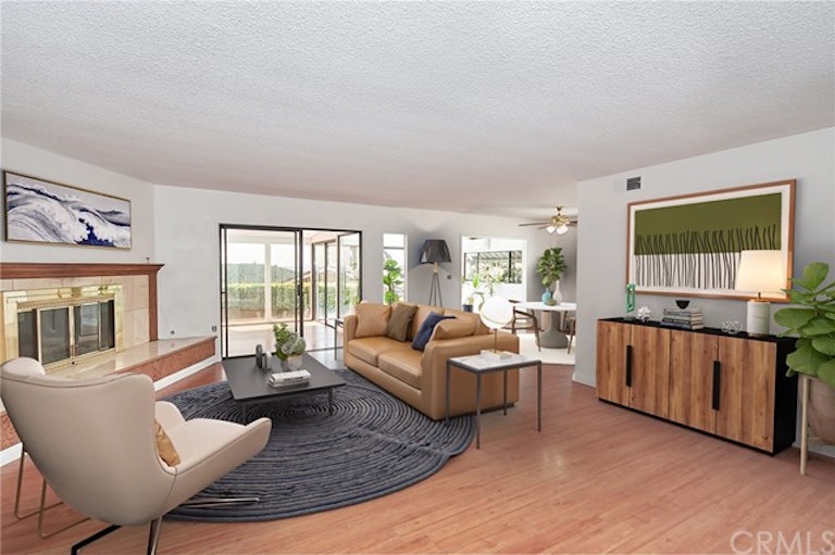 Photo 2 of 15 - 2200 Cielo Pl, Arcadia, CA 91006