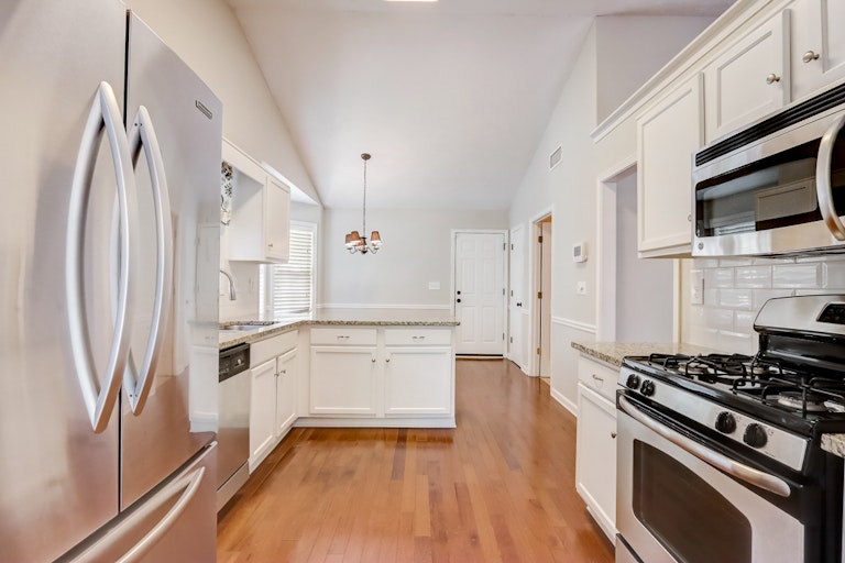 Photo 13 of 23 - 690 Paris Dr, Lawrenceville, GA 30043