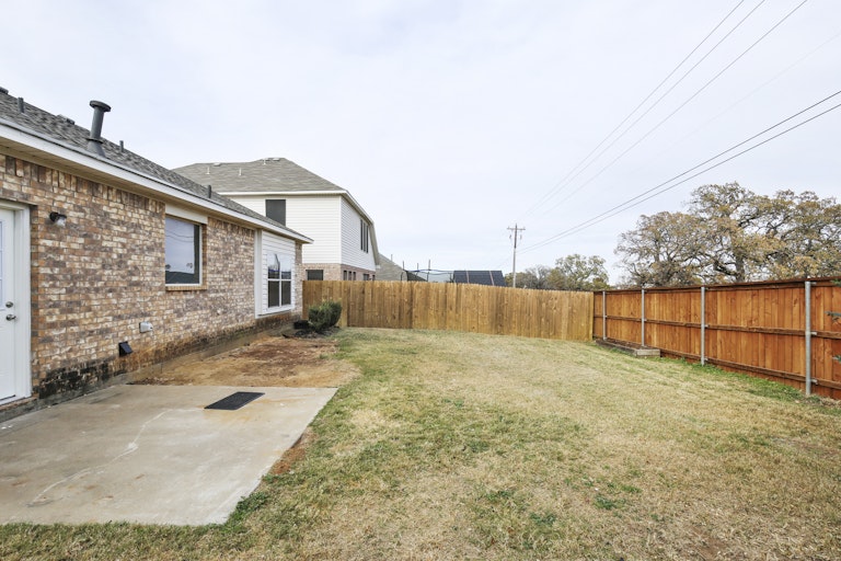 Photo 25 of 26 - 12808 Dorset Dr, Fort Worth, TX 76244