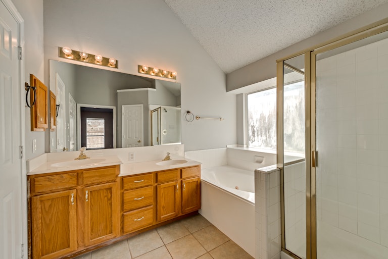 Photo 22 of 28 - 2705 Granite Ave, Sachse, TX 75048