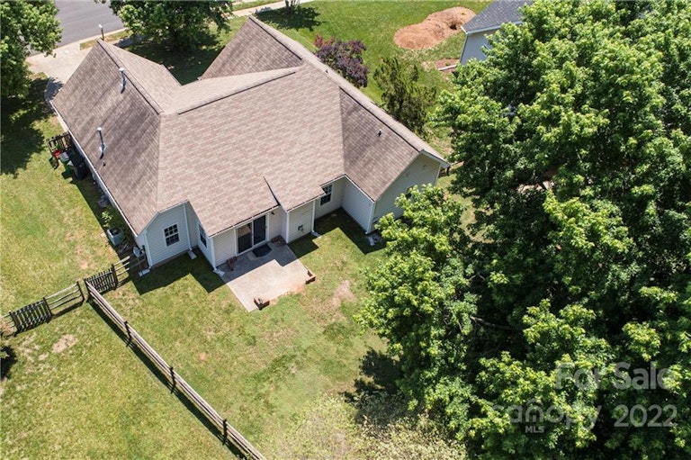 Photo 27 of 31 - 14916 Cane Field Dr, Charlotte, NC 28273
