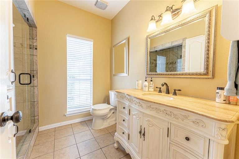 Photo 19 of 36 - 1434 S Fm 740, Heath, TX 75032