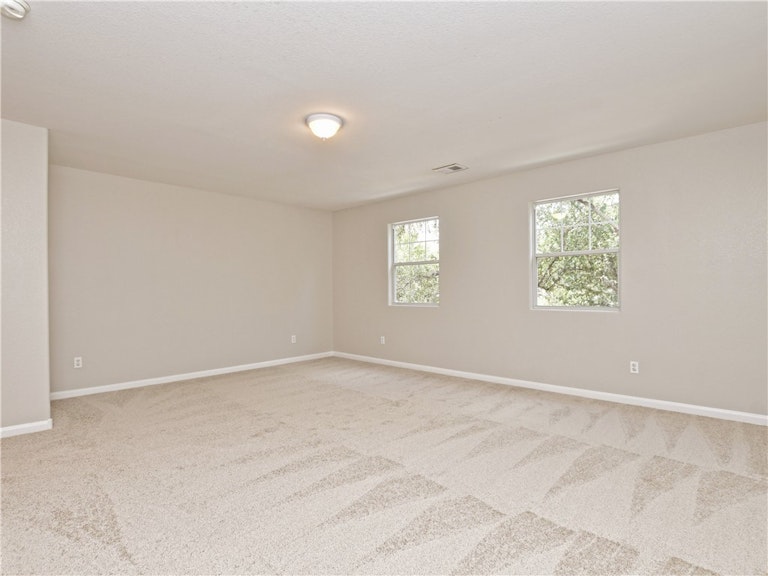 Photo 18 of 40 - 2116 Amur Dr, Austin, TX 78745