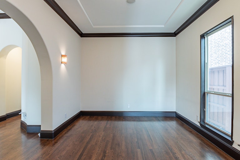 Photo 12 of 28 - 723 Brookstone Dr, Irving, TX 75039